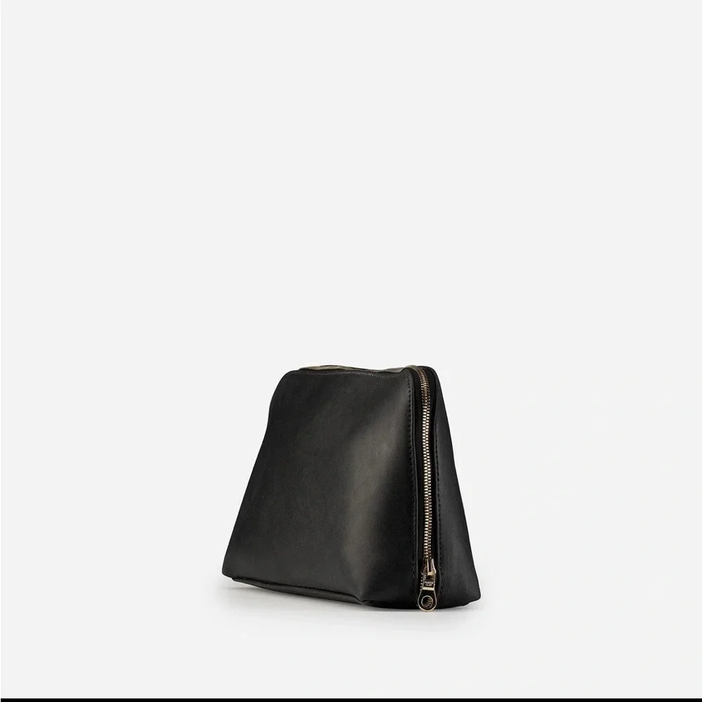 Elegant Black Clutch Wristlet - Picture 3 of 7
